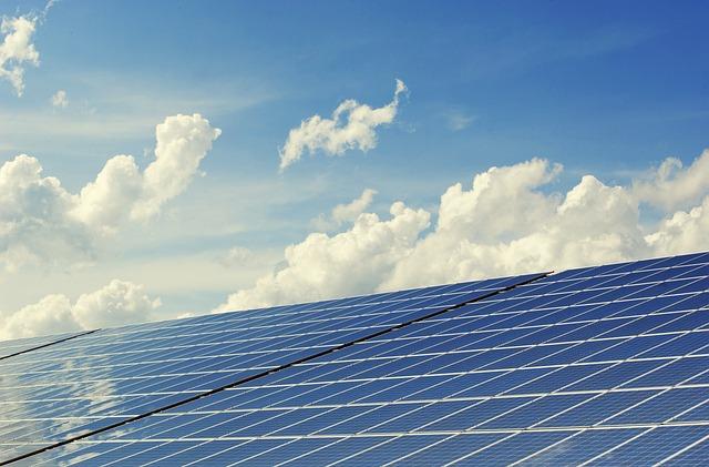 Domácí solární elektrárna: Snížte své náklady na⁤ elektřinu díky obnovitelné energii