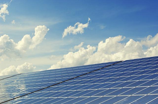 4. Solární elektrárna jako investice:⁤ Návratnost, dotace‍ a ekonomické benefity⁤ fotovoltaických systémů